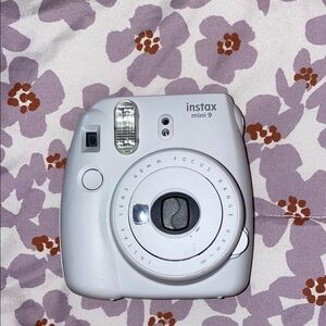 Instax Mini 9 Instant Camera - Soft White